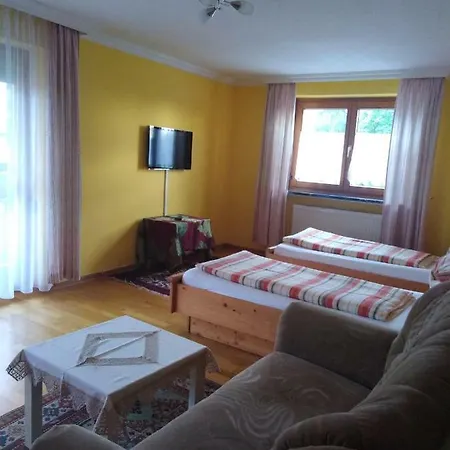 Gastehaus Braunegger * Lamprechtshausen